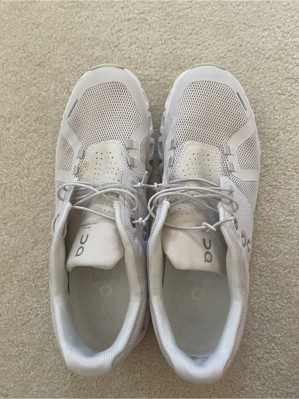 On Running Cloud 5 Women's Athletic Shoe - Pearl White size 9.5 gentle used